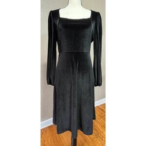 Dazy Women's Long Sleeves Minimalist A-Line Witchy Black Velvet Dress Large